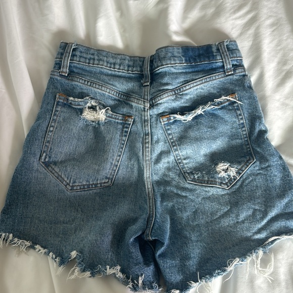 ABERCROMBIE HIGH RISE DAD SHORT - Picture 3 of 3